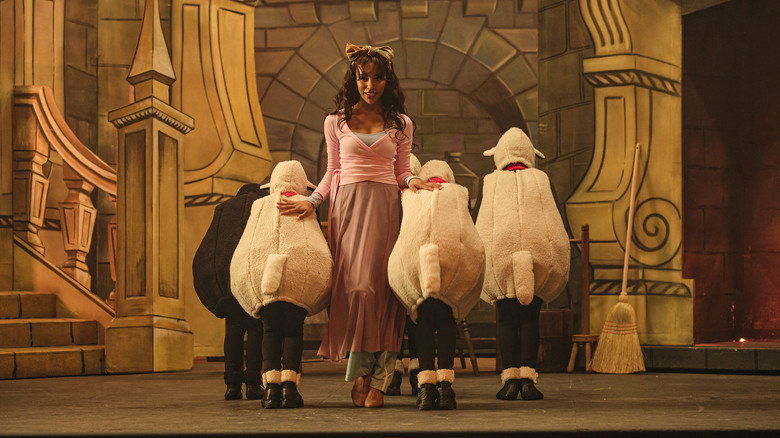 Tinsel Town still 4