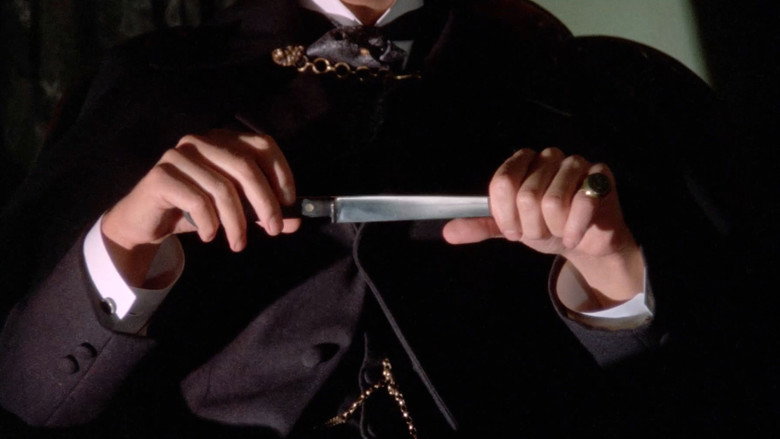 Dr. Jekyll & Sister Hyde still 3