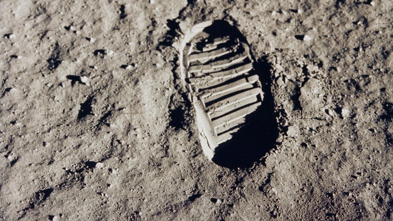 Dark Side of the Moon still 2