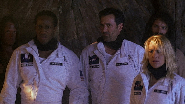 Alien Apocalypse still 4