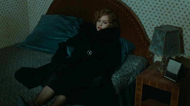 Violette Nozière still 6