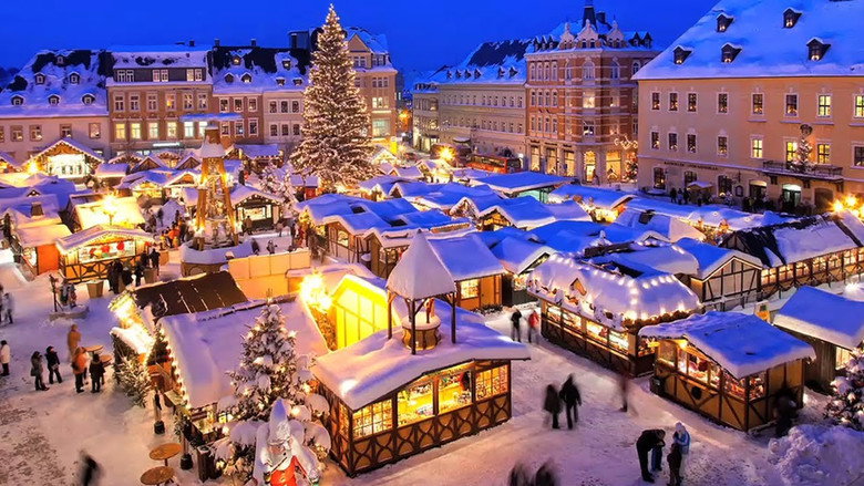 Christmas on the Danube still 2