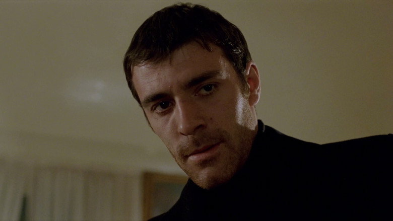 The Scent of the Night still 3