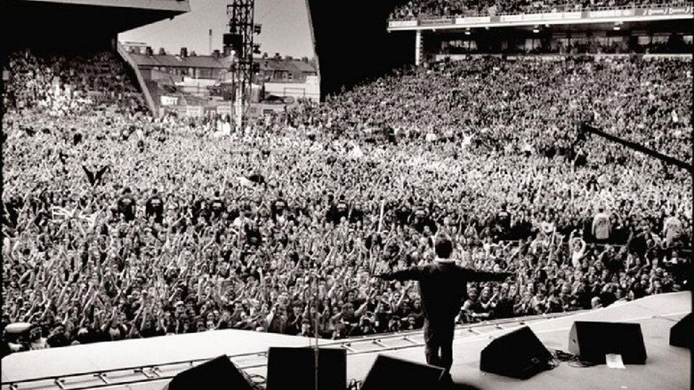 Oasis: Knebworth 1996 still 4