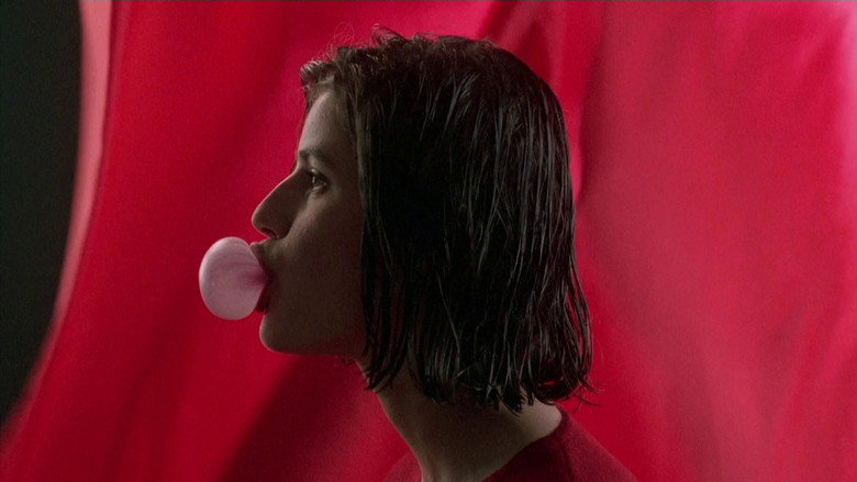 Three Colors: Red still 8