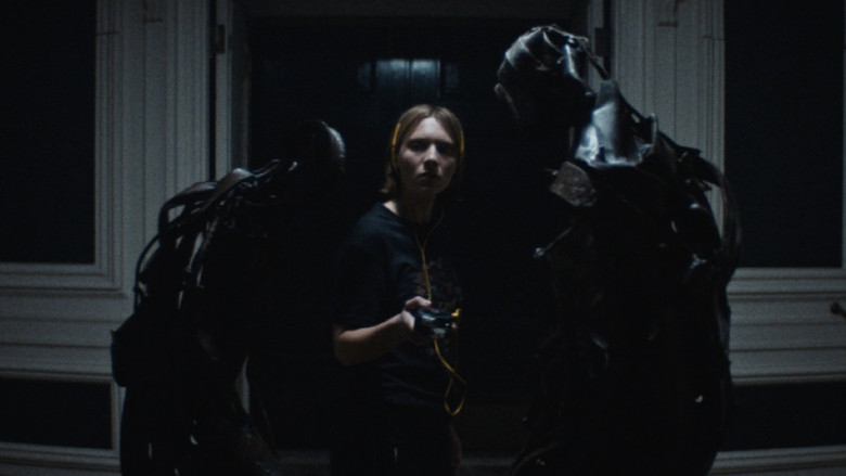 Recluse still 2
