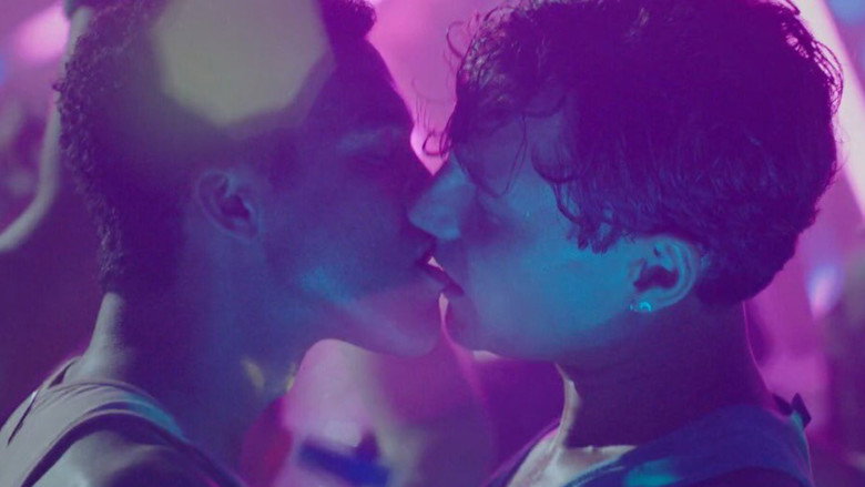 Midnight Kiss still 4