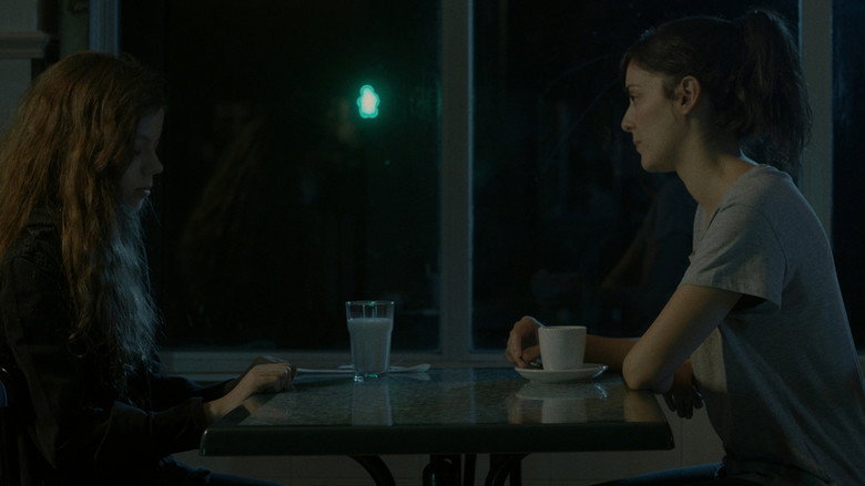Ella y la oscuridad still 1
