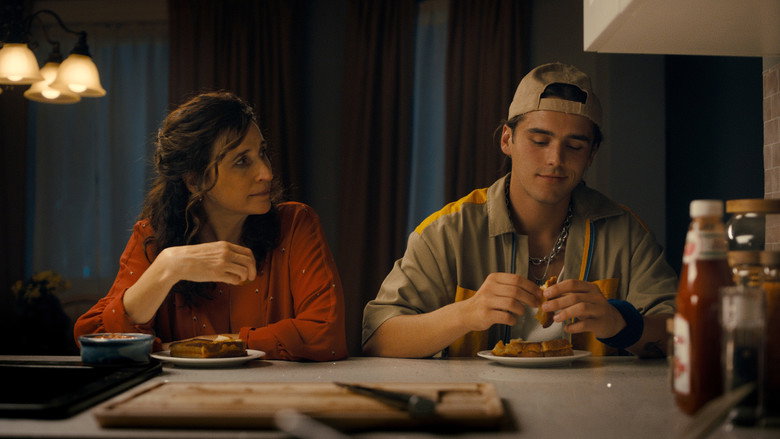 Suze still 3
