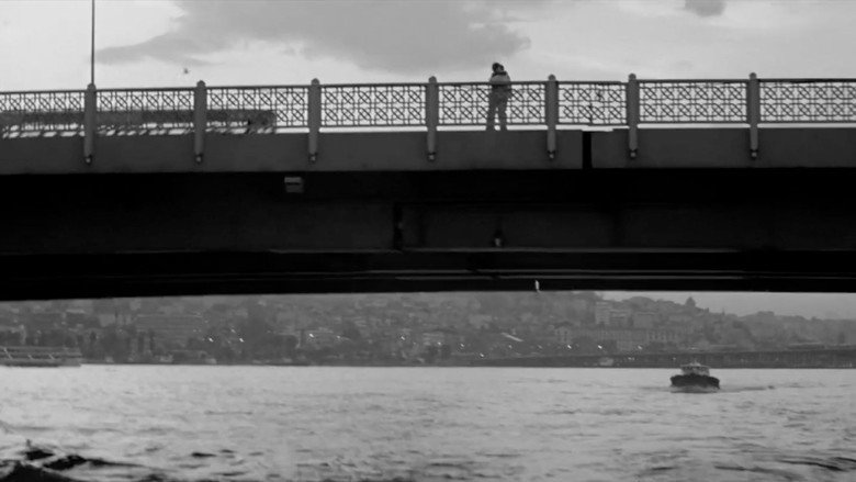 The Girl on the Bridge still 8